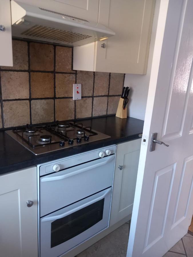 Penllech House: Spacious 3-Bedroom with Free Parking Nottingham Exterior photo