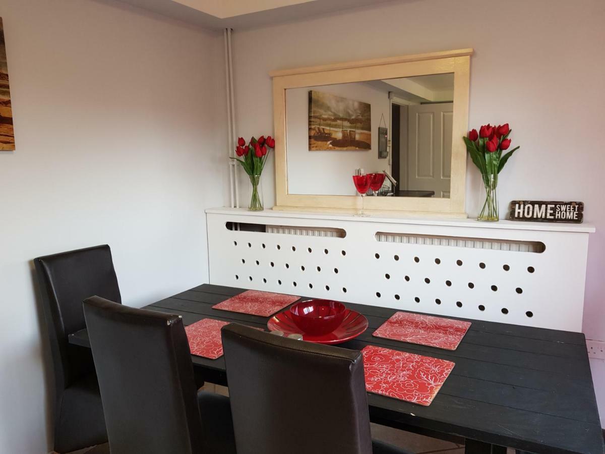 Penllech House: Spacious 3-Bedroom with Free Parking Nottingham Exterior photo