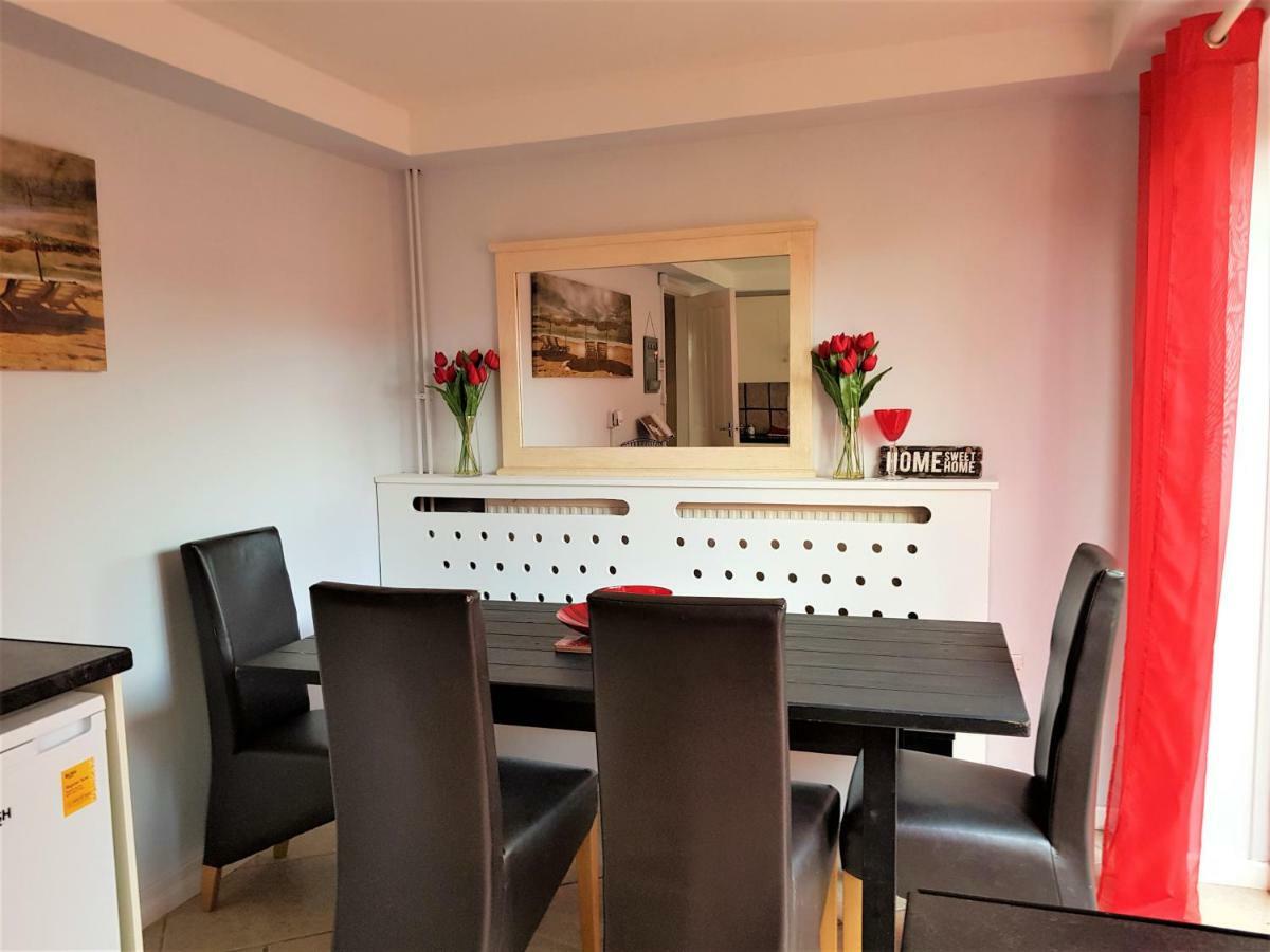 Penllech House: Spacious 3-Bedroom with Free Parking Nottingham Exterior photo